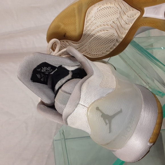 Shoes - Picture 5 of 6